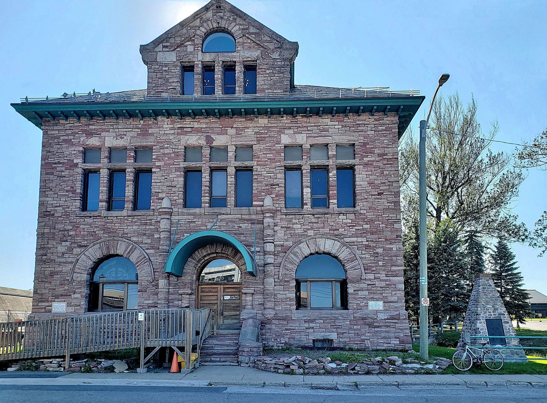 Algoma Conservatory of Music Building (<i>east elevation</i>). Click for full size. Algoma Conservatory of Music Building (<i>east elevation</i>) image. Click for full size.