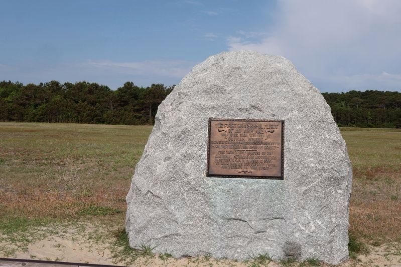 The First Successful Flight of an Airplane Marker image. Click for full size.