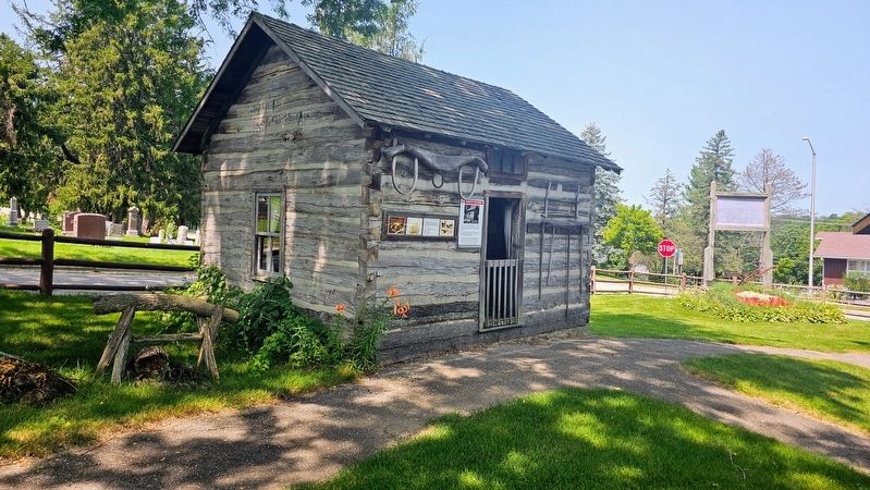 Settler's Log Cabin image. Click for full size.