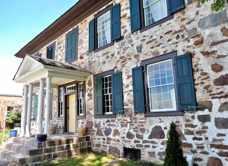 Ermatinger Old Stone House (<i>south/front entrance</i>) image. Click for full size.
