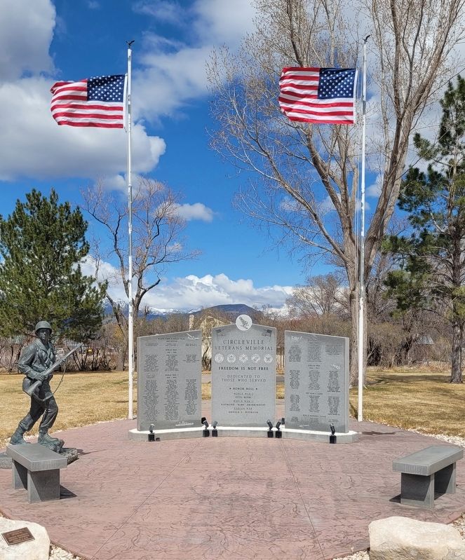 Circleville Veterans Memorial image. Click for full size.