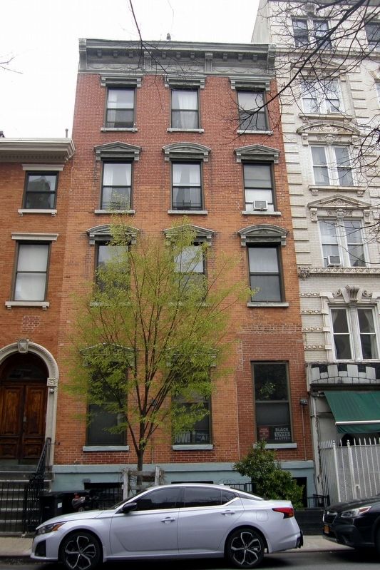 39 West 7th Street. Click for full size. 39 West 7th Street image. Click for full size.