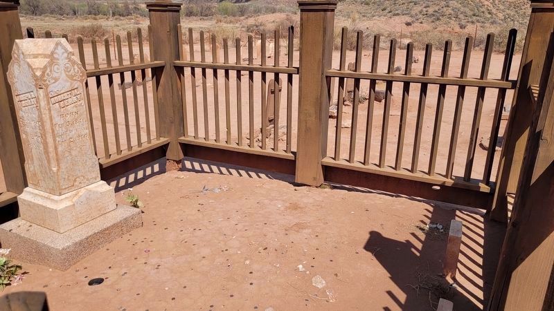 Berry Family gravestone image. Click for full size.