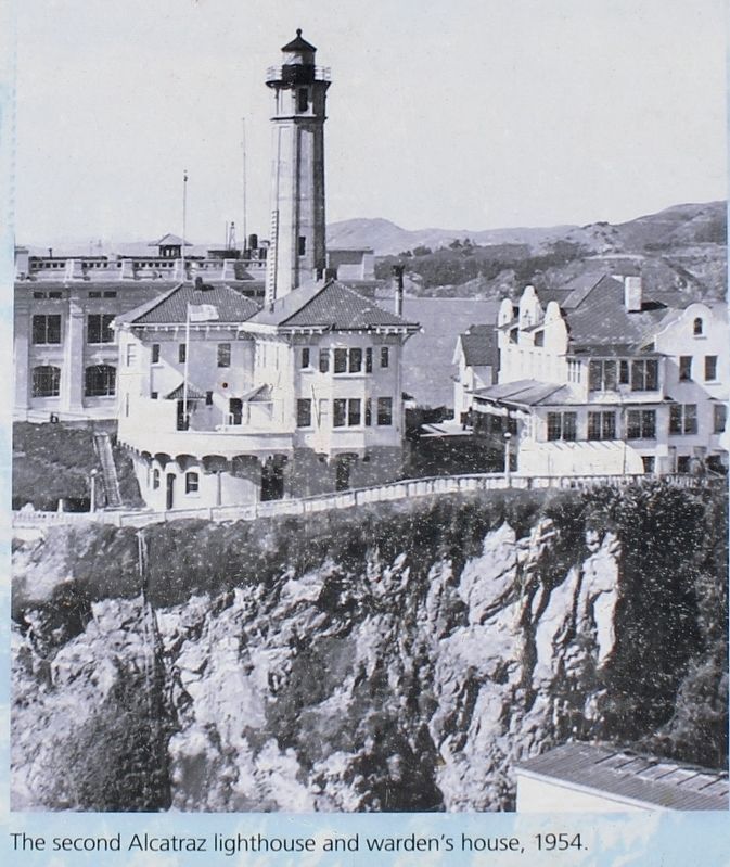 Warden�s House and Lighthouse - 1954 image. Click for full size.