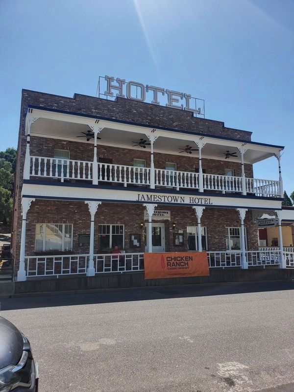 Jamestown Hotel and Marker. Click for full size. Jamestown Hotel and Marker image. Click for full size.