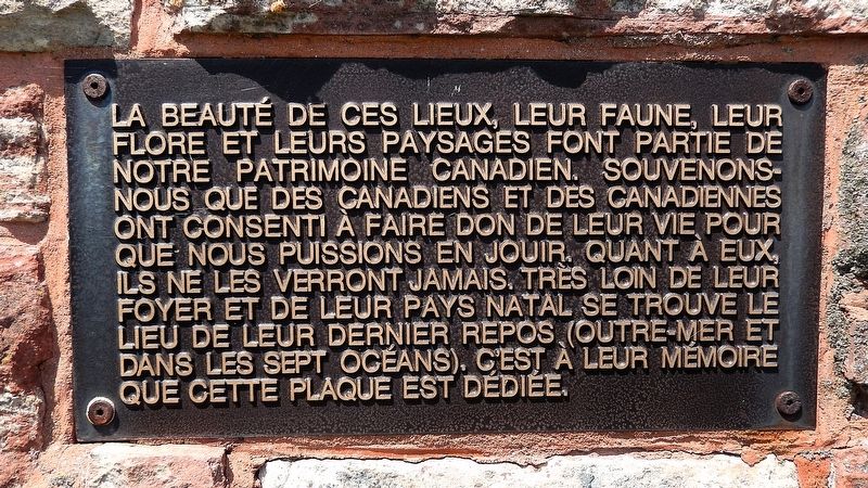 Canadian Veterans Memorial (<i>south side &bull; French</i>) image. Click for full size.