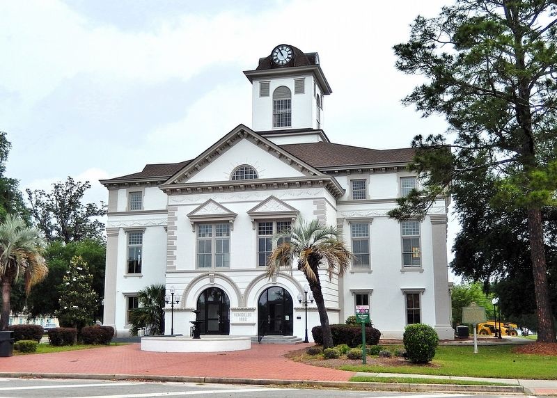 Brooks County Courthouse (<i>south/front elevation</i>). Click for full size. Brooks County Courthouse (<i>south/front elevation</i>) image. Click for full size.