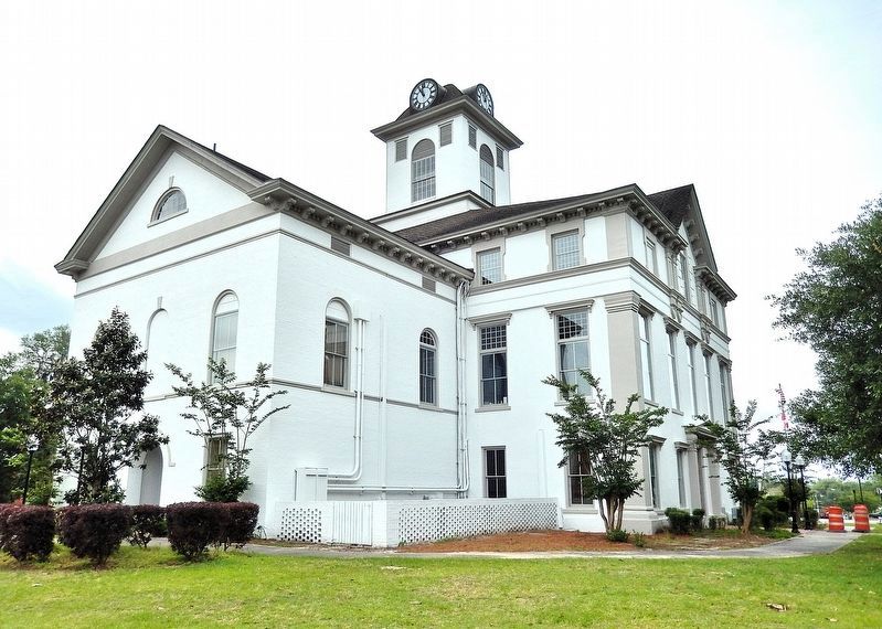 Brooks County Courthouse (<i>northwest elevation</i>). Click for full size. Brooks County Courthouse (<i>northwest elevation</i>) image. Click for full size.