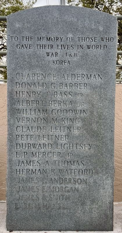 Okeechobee County War Memorial (center panel) image. Click for full size.