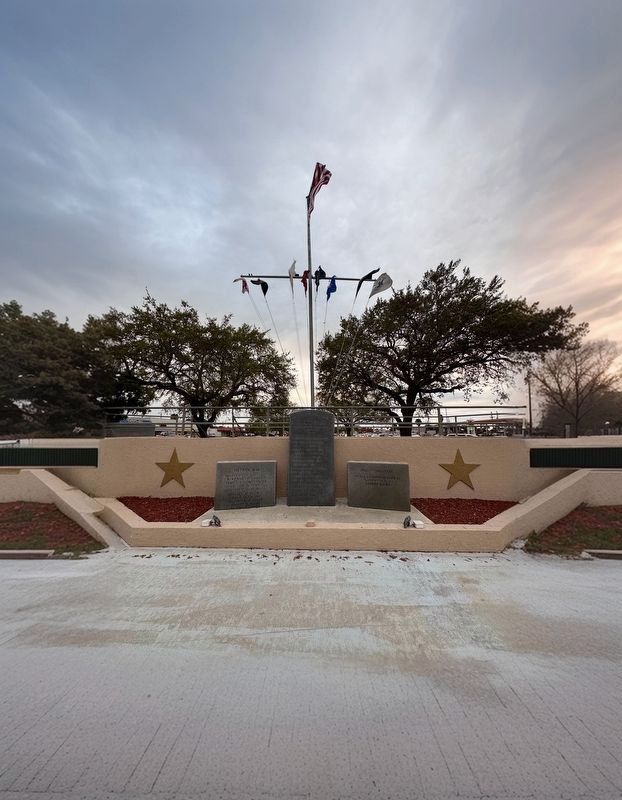 Okeechobee County War Memorial image. Click for full size.