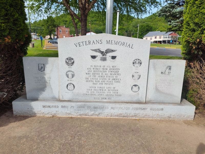 Veterans Memorial image. Click for full size.