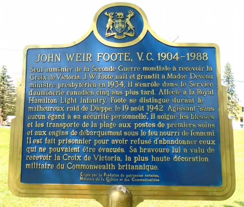 John Weir Foote, V.C. 1904-1988 Marker [<lang=fr>Fran�ais</lang=fr>] image. Click for full size.