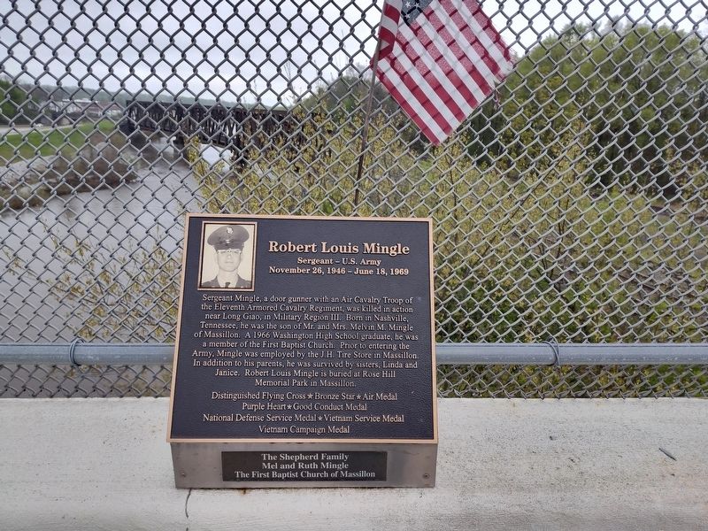 Robert Louis Mingle Marker image. Click for full size.