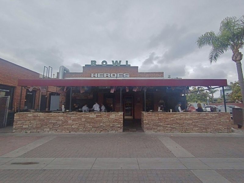 Back side (north side) of Heroes, facing Roscoes. Click for full size. Back side (north side) of Heroes, facing Roscoes image. Click for full size.