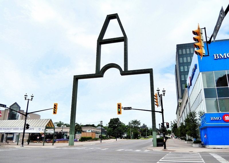 Green metal arch outlines the Market Building, which stood on Mulcaster Street at Collier Street image. Click for full size.