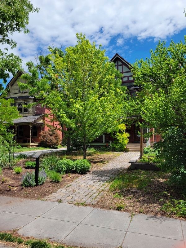 The Oscar E. Hill/John Hoxer House and Marker image. Click for full size.