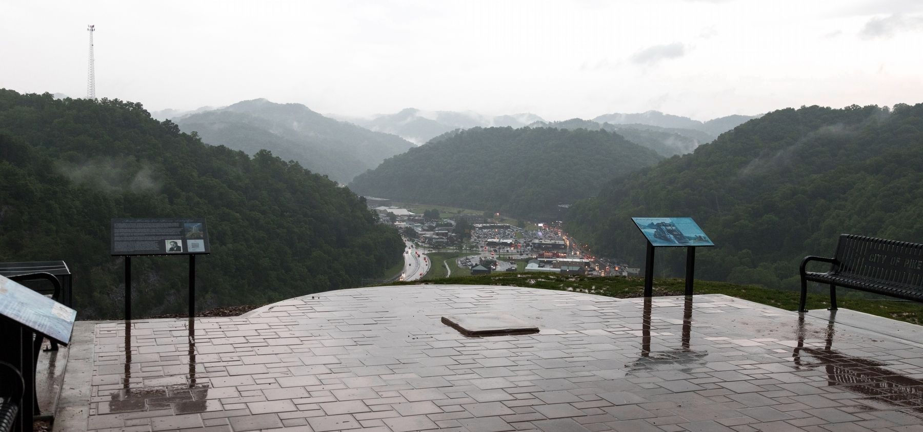 Pikeville Cut-Through Overlook at Noon on a Rainy Day image. Click for full size.