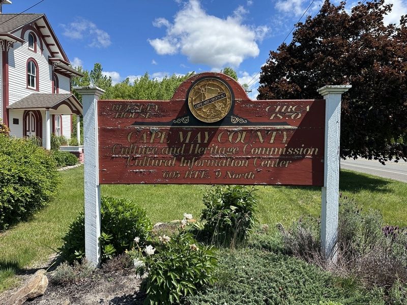 Thomas Beesley House Marker - sign along road image. Click for full size.