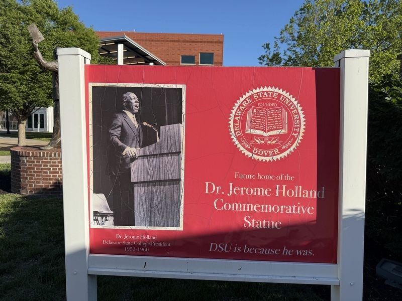 Signage at the statue image. Click for full size.