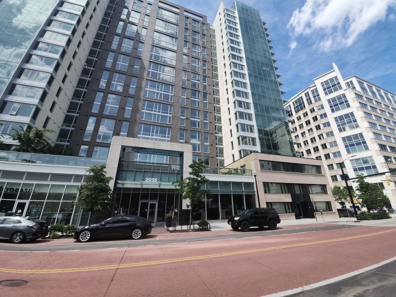 The Investment Building image. Click for full size.