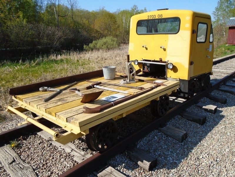 Motor Car and Lining Bar. Click for full size. Motor Car and Lining Bar image. Click for full size.