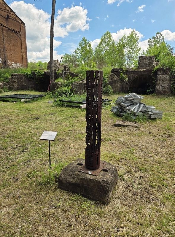 Leaverite Totem and Marker. Click for full size. Leaverite Totem and Marker image. Click for full size.
