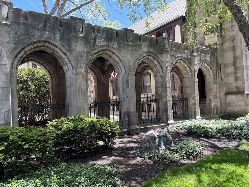 The Memorial Elm Marker in front of the WWI memorial "Battle Cloister" image. Click for full size.