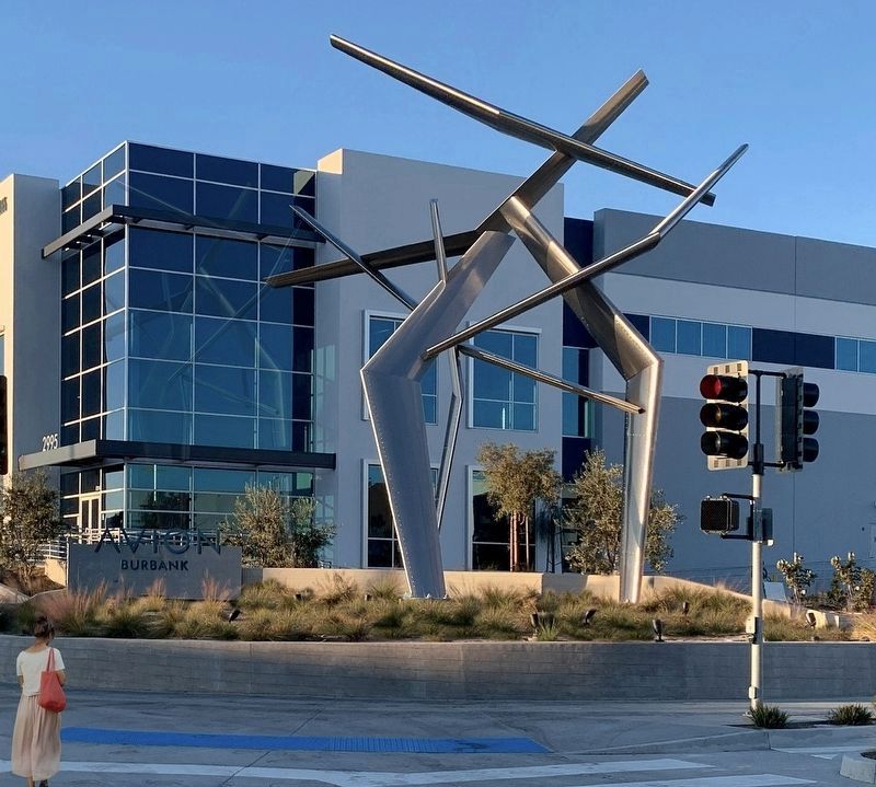 Sculpture "Shooting Star" image. Click for full size.