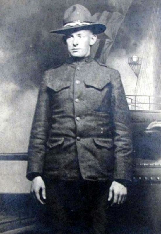 Private William M. Durr image. Click for more information.