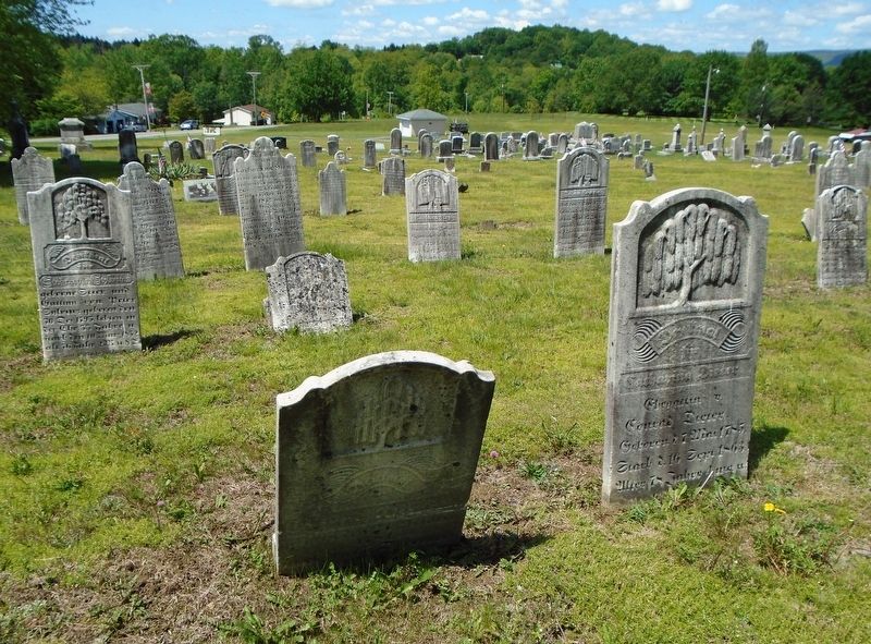 Christ United Church of Christ (U.C.C.) Cemetery image. Click for full size.