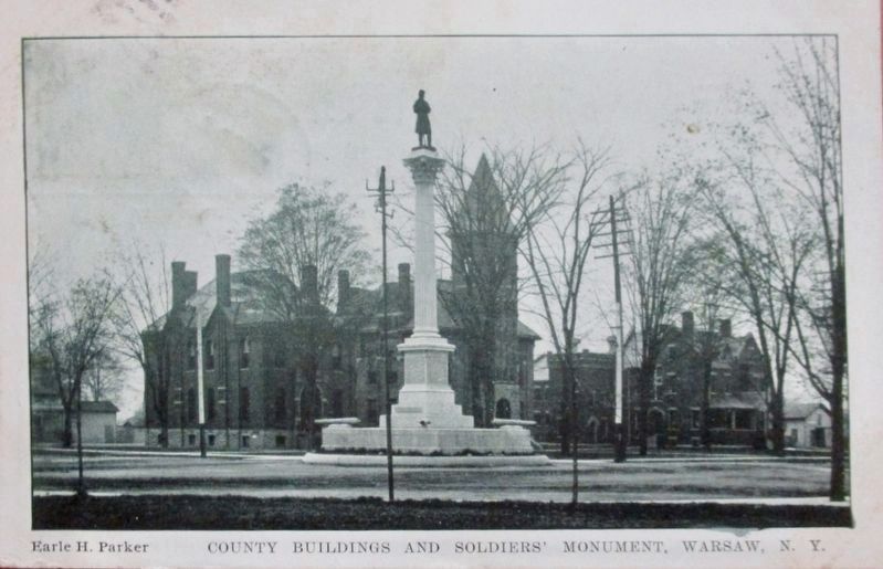 County Building and Soldiers Monument, Warsaw, New York image. Click for full size.