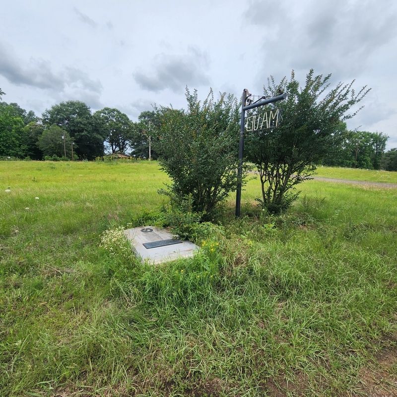 Site of Epperson's Ferry Marker. Click for full size. Site of Epperson's Ferry Marker image. Click for full size.
