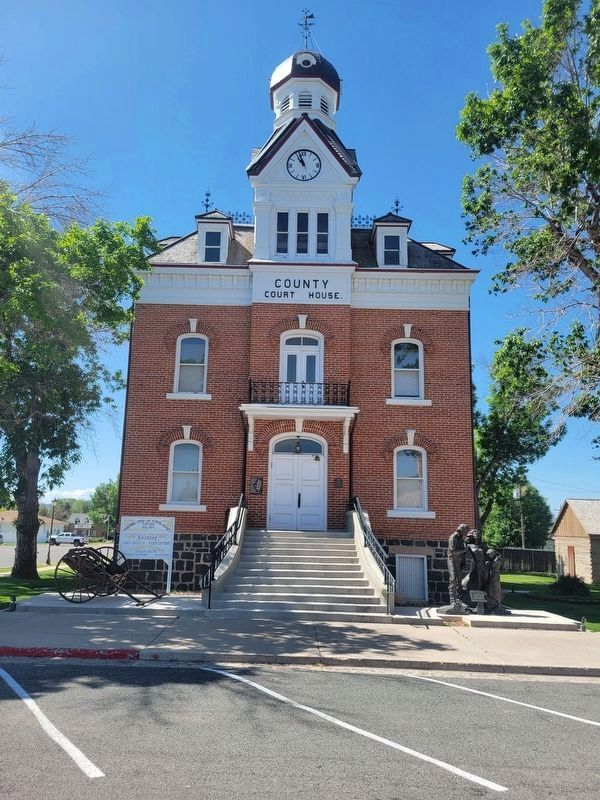 Beaver County Courthouse image. Click for full size.