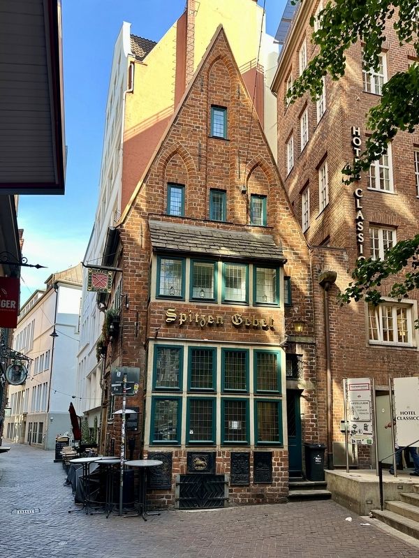 Spitzen Gebel / �Pointed Gable� building and marker image. Click for full size.