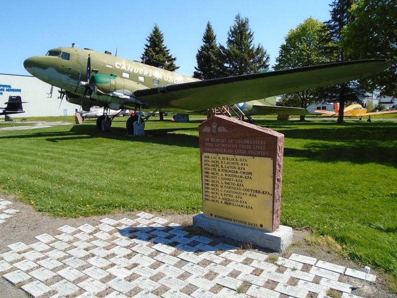 Loadmasters Memorial image. Click for full size.
