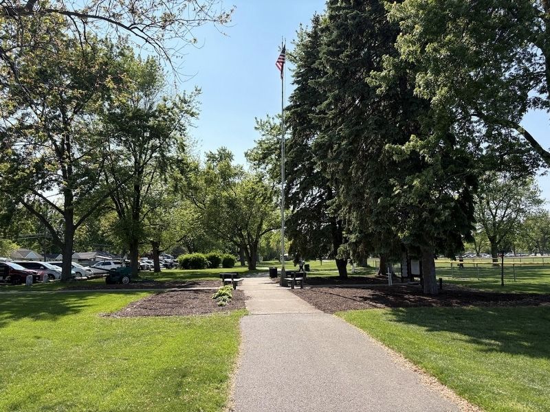 Midlothian Veterans Memorial image. Click for full size.