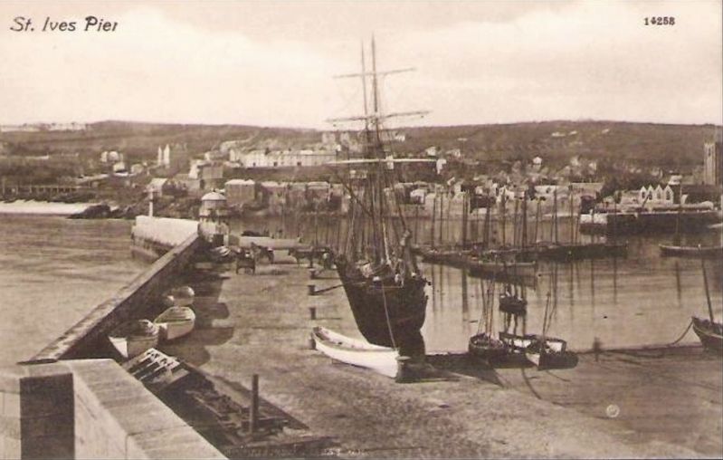 St Ives Pier image. Click for full size.