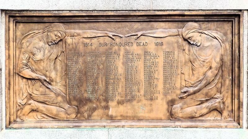 Memorial Park Cenotaph (<i>World War I memorial tablet</i>) image. Click for full size.