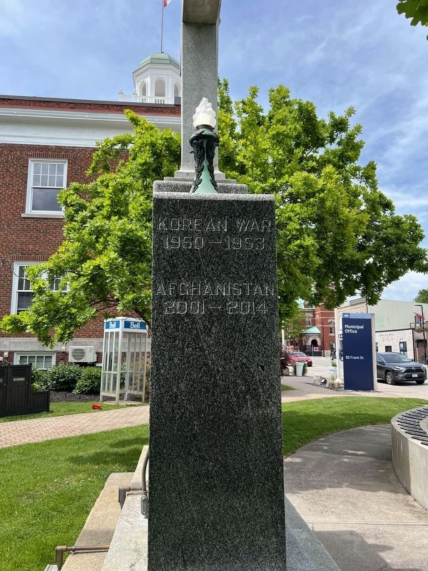 Strathroy Cenotaph (south side) image. Click for full size.