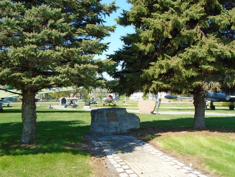 435-436 Squadrons Memorial. Click for full size. 435-436 Squadrons Memorial image. Click for full size.
