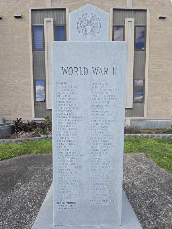 Lincoln County Veterans Memorial, World War II image. Click for full size.