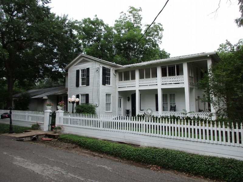 Wood-Valda Home and marker image. Click for full size.