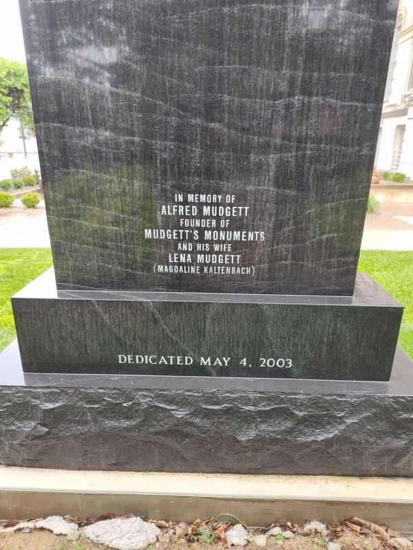 Ohio Bicentennial Monument image. Click for full size.