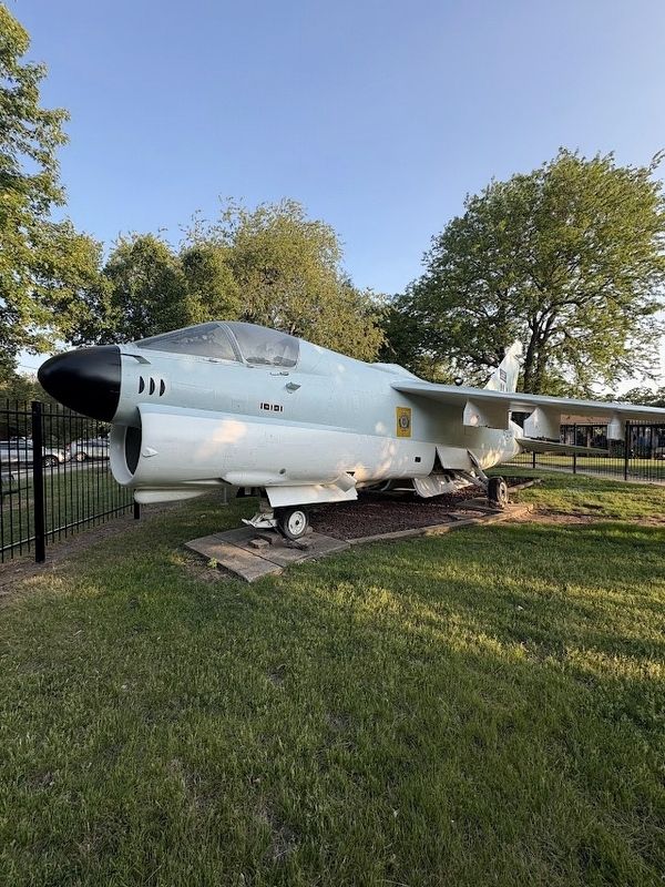 A-7D Corsair II image. Click for full size.