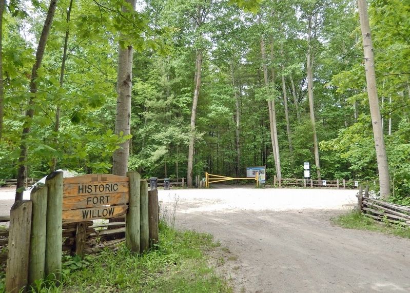 Fort Willow Conservation Area Entrance image. Click for full size.
