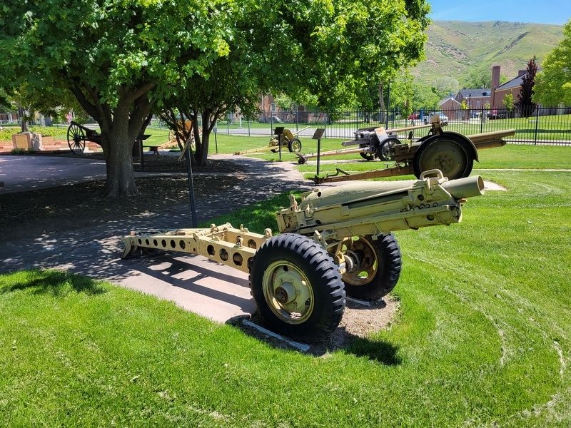 U.S. Model M1A1 Pack Howitzer. Click for full size. U.S. Model M1A1 Pack Howitzer image. Click for full size.