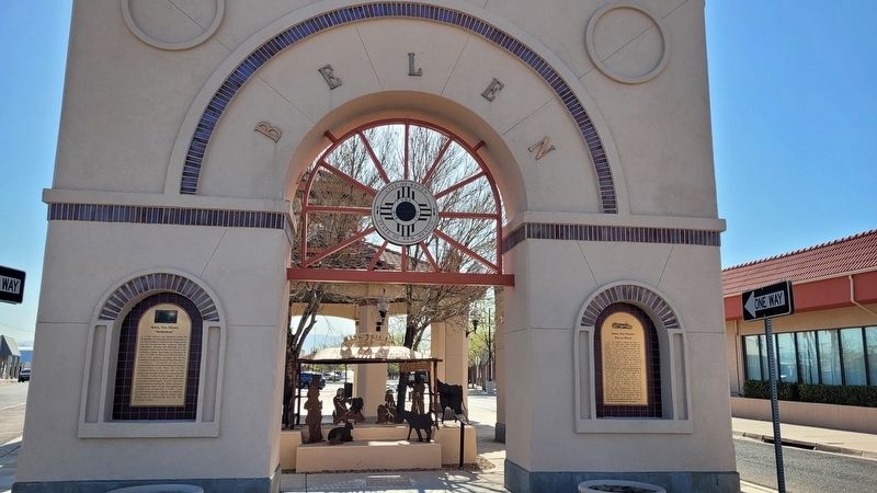 Harvey House Marker (right side) image. Click for full size.