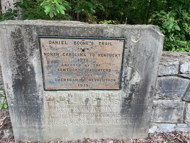 Daniel Boone's Trail Marker. Click for full size. Daniel Boone's Trail Marker image. Click for full size.