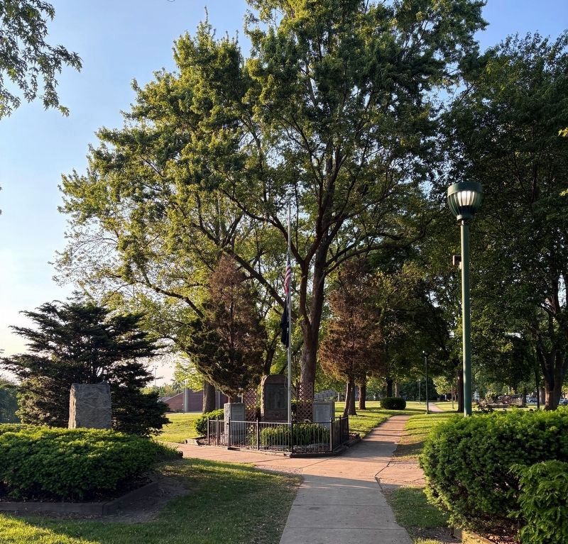 War memorials at Memorial Park image. Click for full size.