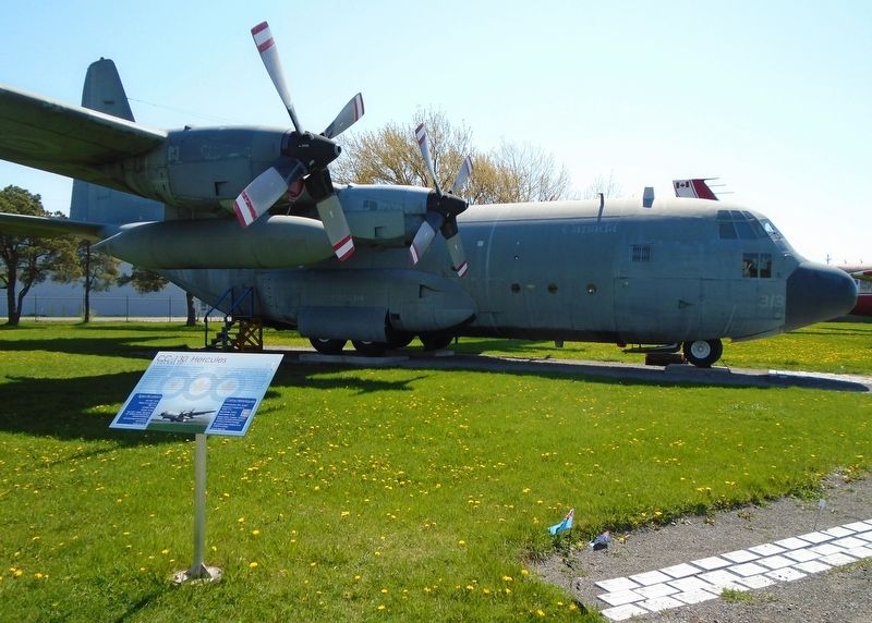 CC-130 Hercules and Marker image. Click for full size.